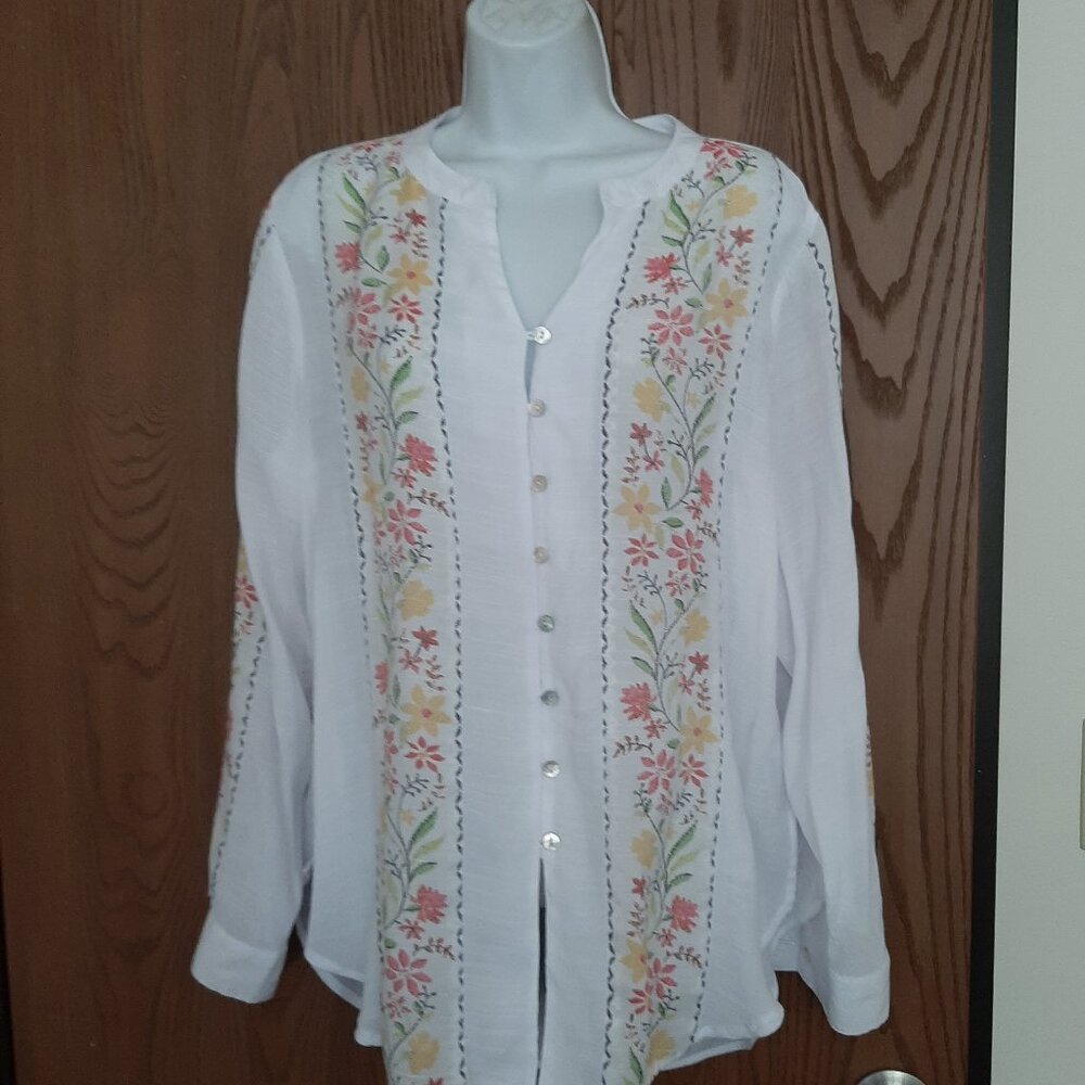 Share Figueroa & Flower White Floral Button Down Peasant Top Blouse Medium